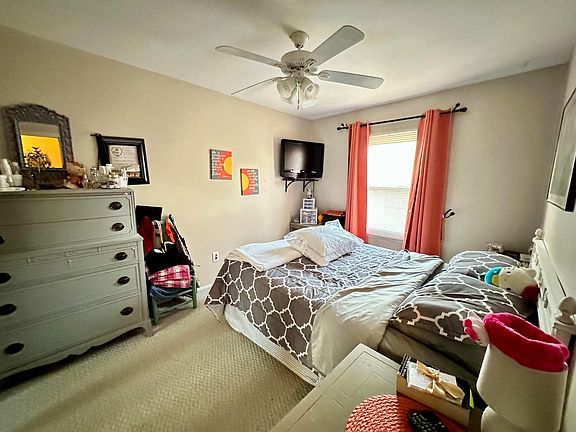4th image of 9446 N Parkwood Dr #13D