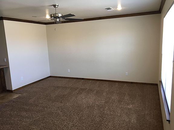 4th image of 300 6th St #B