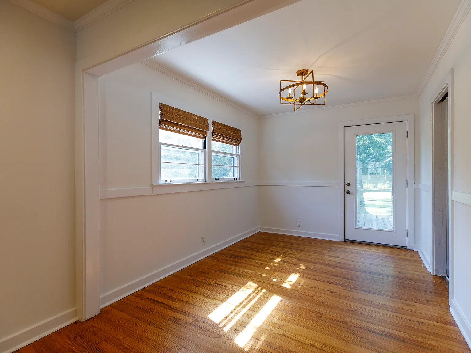 3 bed, 1161 sqft, $2,200 — Photo 4
