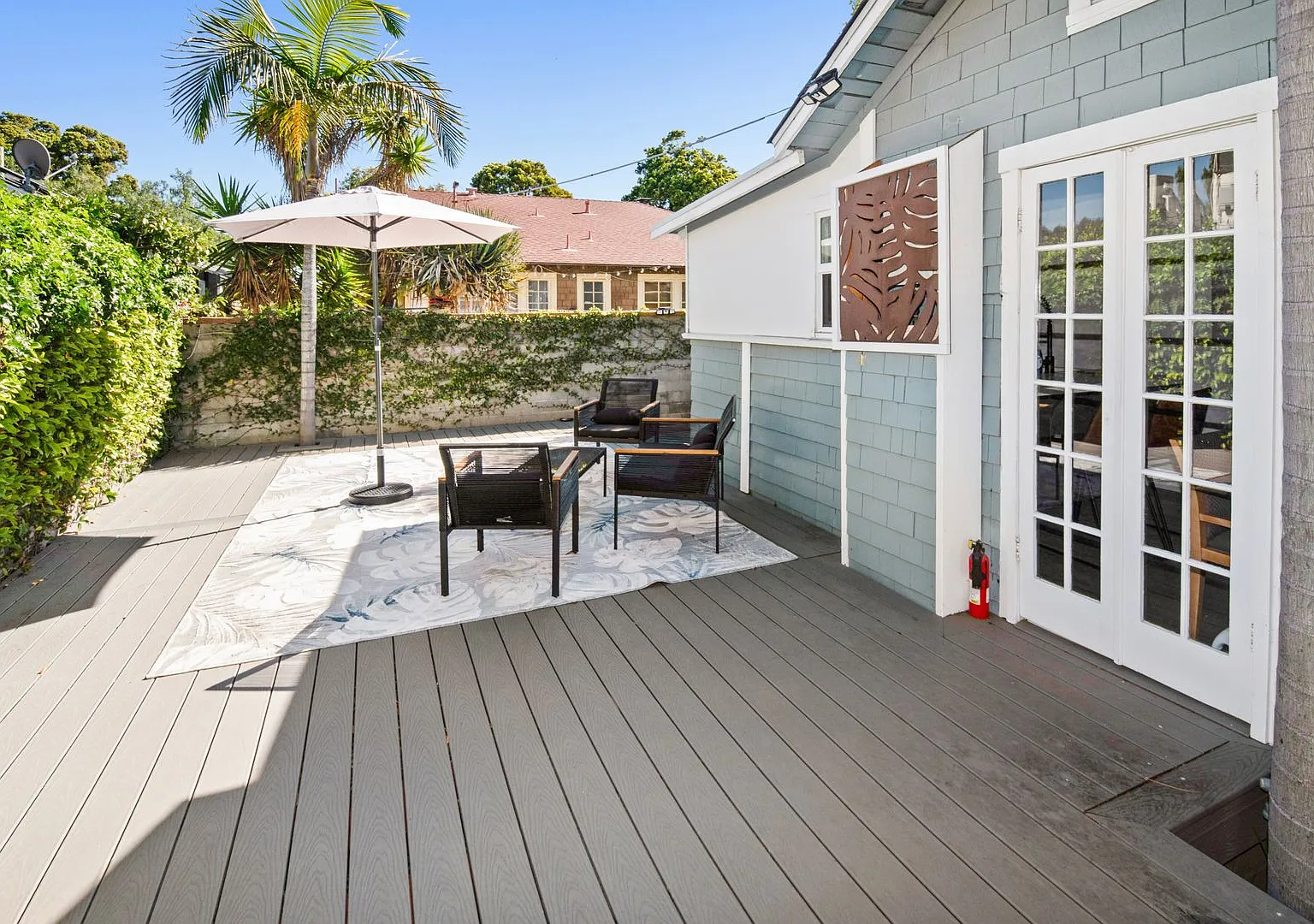935 Olive Ave — Photo 3