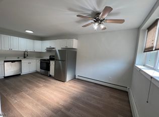 35 S Willow St APT A2, Montclair, NJ 07042