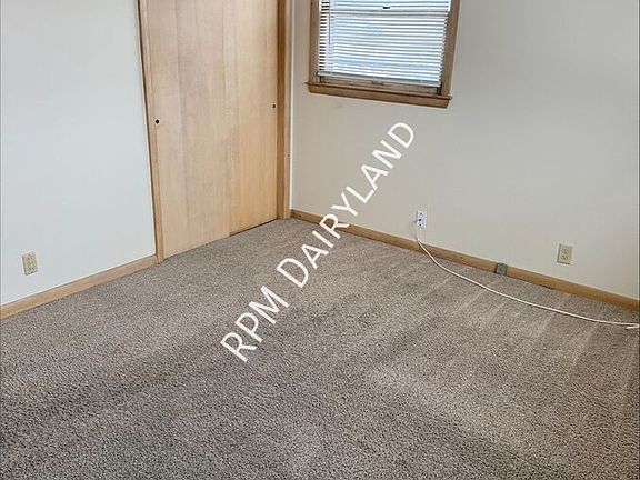 4th image of 3973 N 98th St