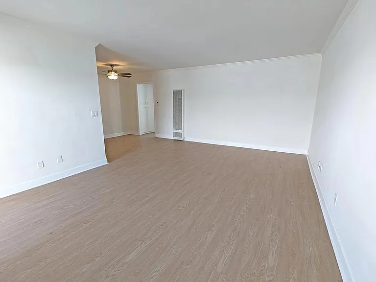 1631 Barry Ave #12 — Photo 7