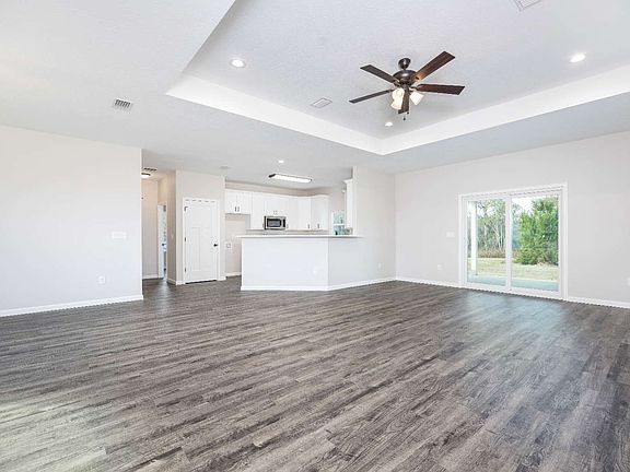 2nd image of 765 SW Chesterfield Cir