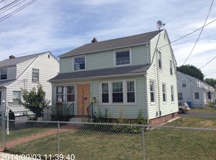 461 Newhall St, Hamden, CT 06517