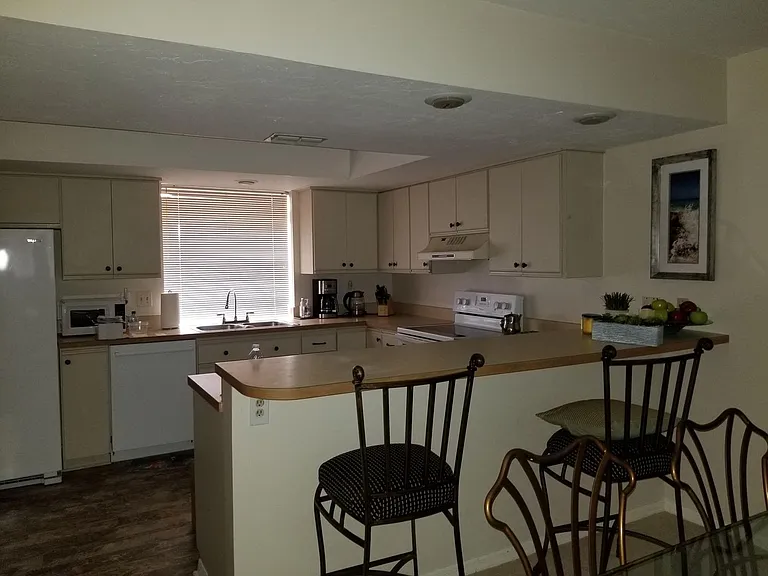 5510 SW 4th Pl #106 — Photo 11