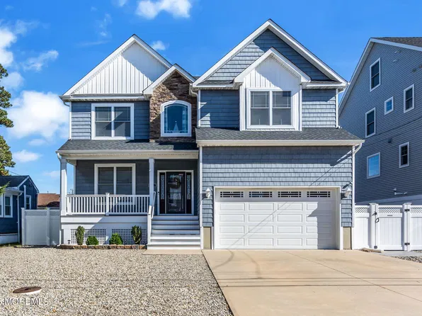 24 Woodhaven Road, Toms River, NJ 08753