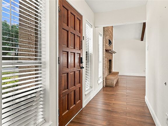5th image of 206 San Saba Dr