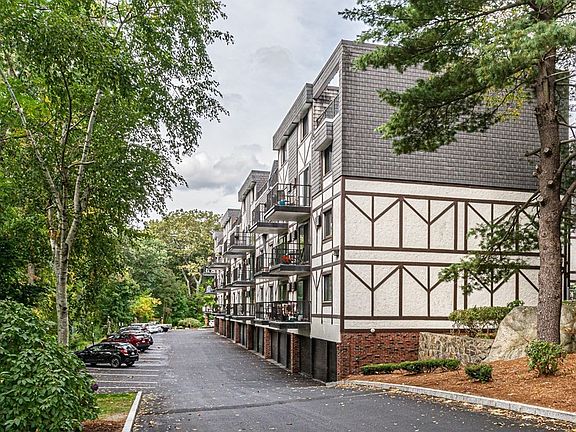 5th image of 9 Broadway APT 205