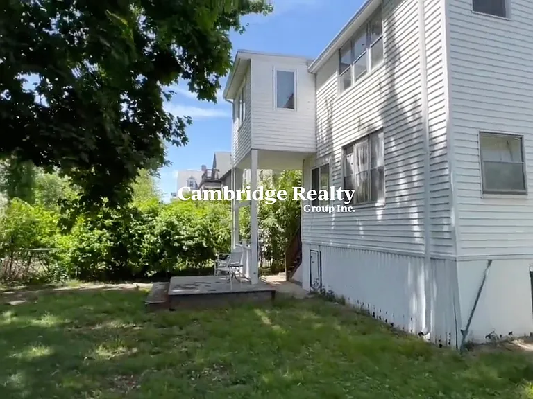 52 Raymond Ave — Photo 22