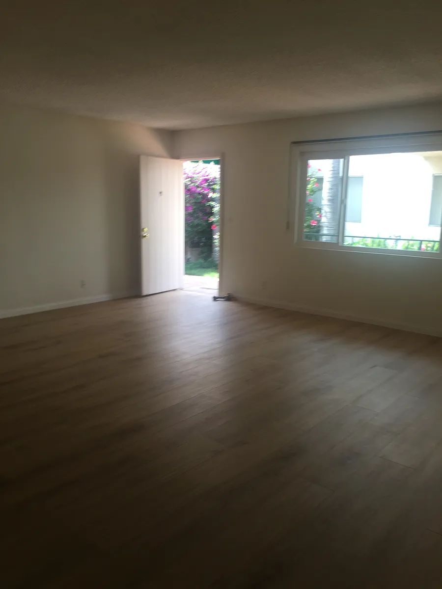Building Photo - 4626 Natick Ave #2