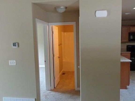 4th image of 2204 10th Ave N