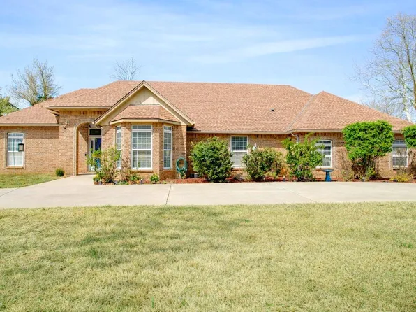 2604 Kelly Rd, Enid, OK 73703