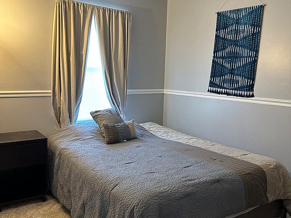 5th image of 1216 Ashmead Sq
