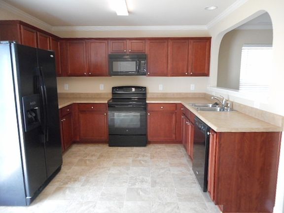 3rd image of 1004 Collington Dr
