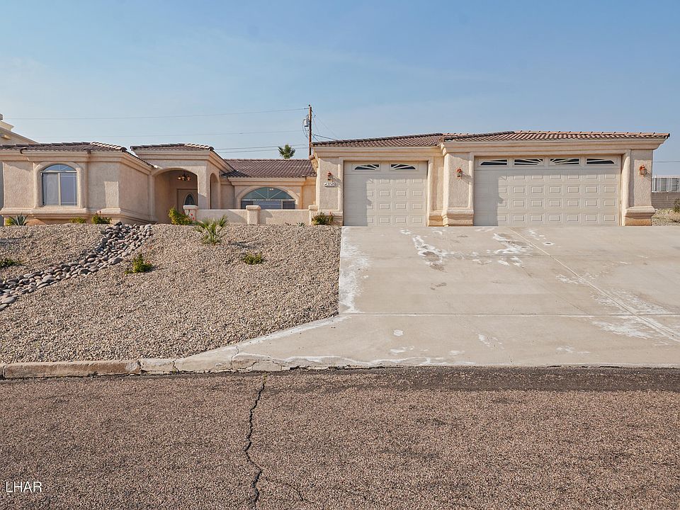 1st image of 2745 Bamboo Dr