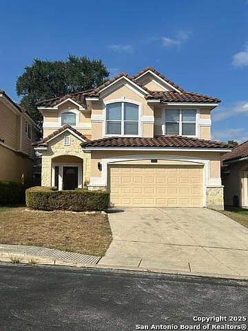 4 bed, 2.5 bath, 1955 sqft, $2,399 — Photo 2