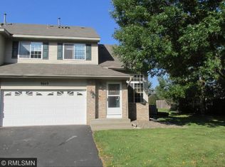 9843 Hamlet Ln S, Cottage Grove, MN 55016