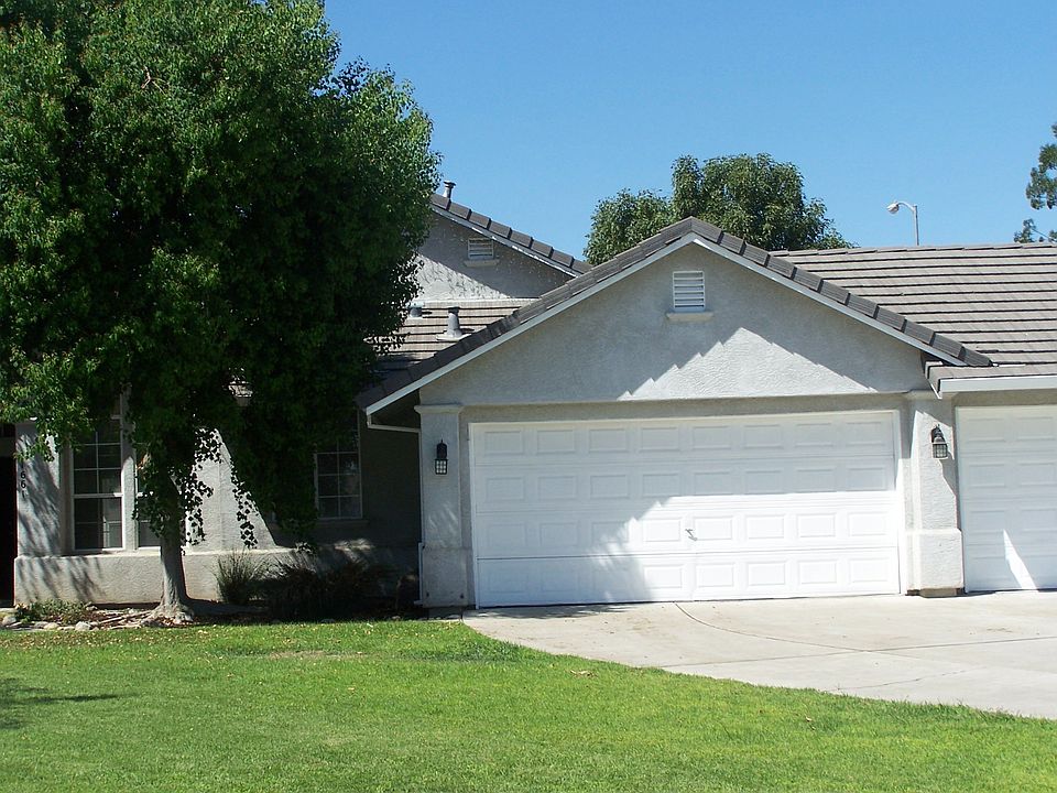 Three car garage - tile roof!