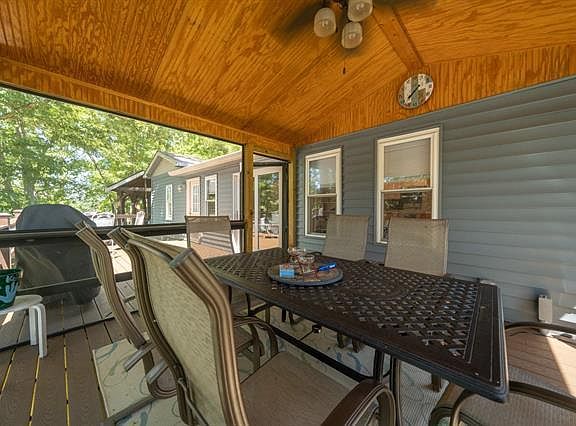 4th image of 285 Hill Dr