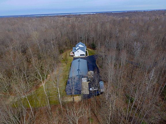 3rd image of 5256 Crooked Creek Ln