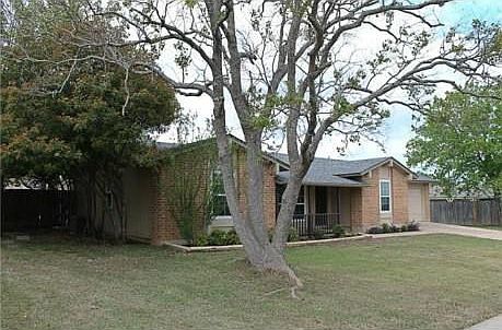 4th image of 203 Deerfield Park Dr