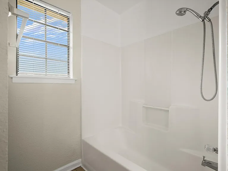 3801 Foust Trl #B — Photo 18