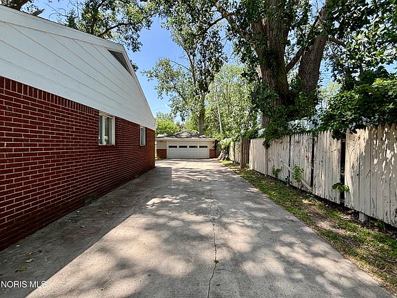 2nd image of 554 Williamsville Ave
