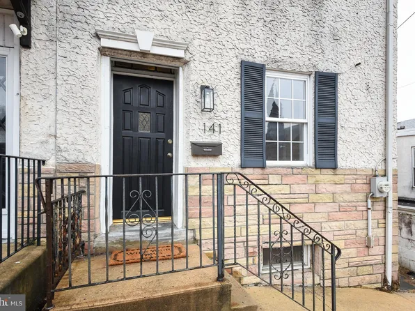 141 Pensdale St, Philadelphia, PA 19127