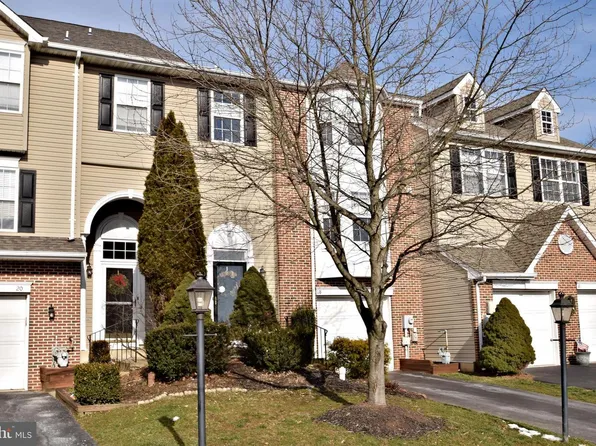 18 Norsham Way, Collegeville, PA 19426