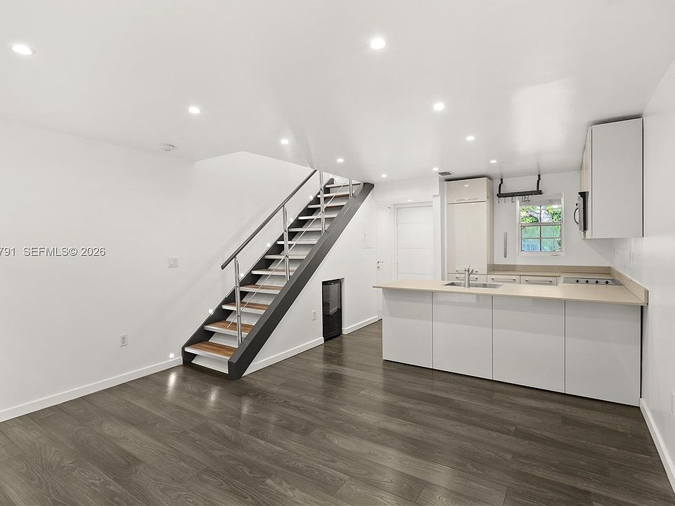 1st image of 3130 Bird Ave APT 3