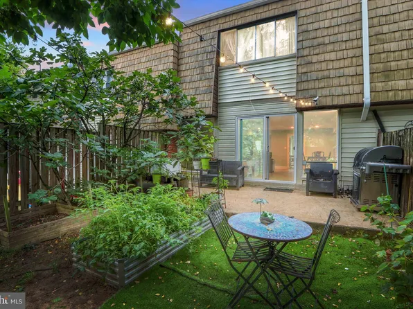 7314 Park Village Ct #7314, Pikesville, MD 21208