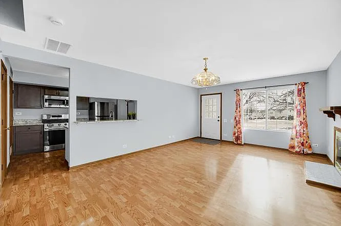 369 Gregory St — Photo 6