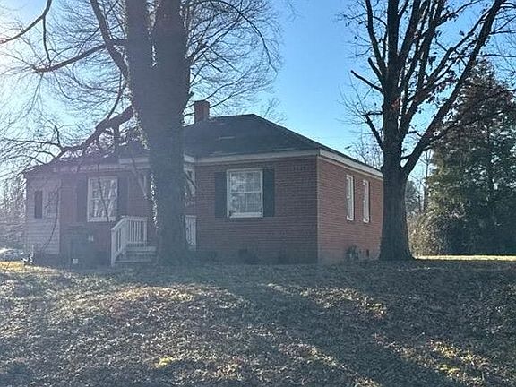 3rd image of 3207 Gay Ave