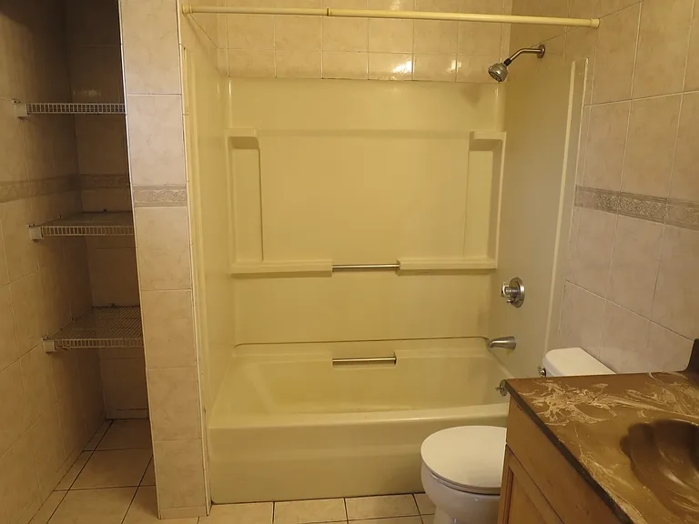 2 Winchester Pl #1 — Photo 9