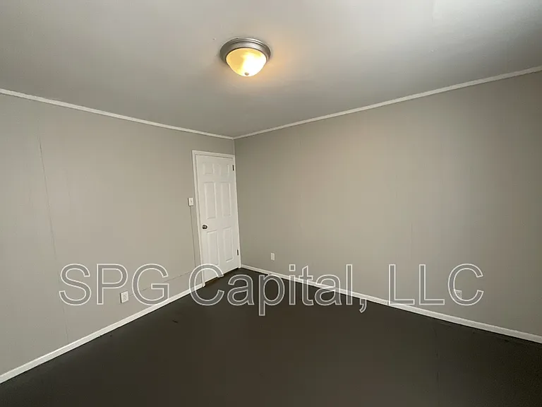 115 N Penn St — Photo 7