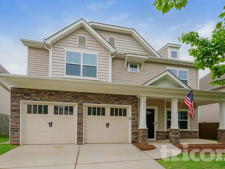 4724 Abbey Park Rd — Photo 1