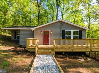 3147 Mountain Lake Rd, Hedgesville, WV 25427