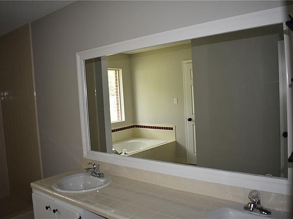 4th image of 10889 Bellingrath Rd
