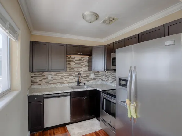 2290 Sunset Avenue #16, Lake Worth Beach, FL 33461