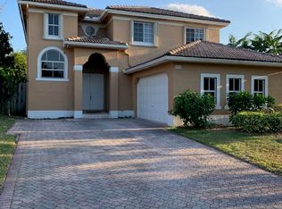 9018 SW 161st Ter, Palmetto Bay, FL 33157