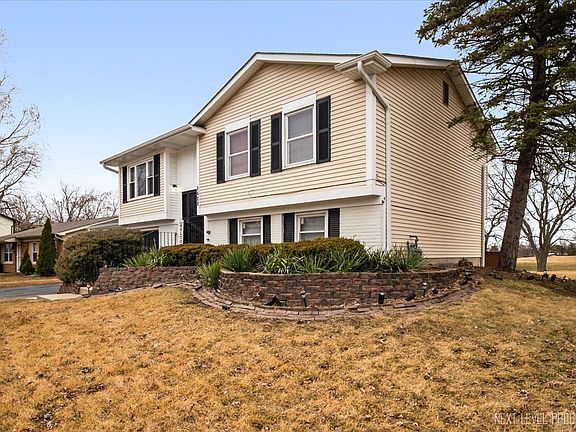 2nd image of 5628 Crestwood Rd