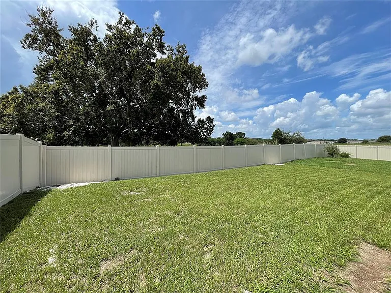 689 Crown Rose Dr — Photo 45
