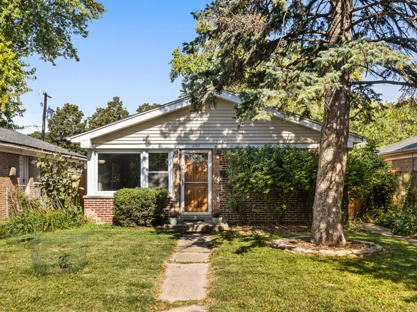 2213 Cleveland St, Evanston, IL 60202