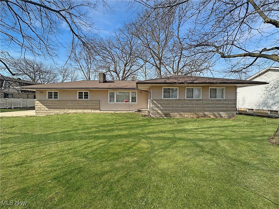 1st image of 35965 Lake Shore Blvd