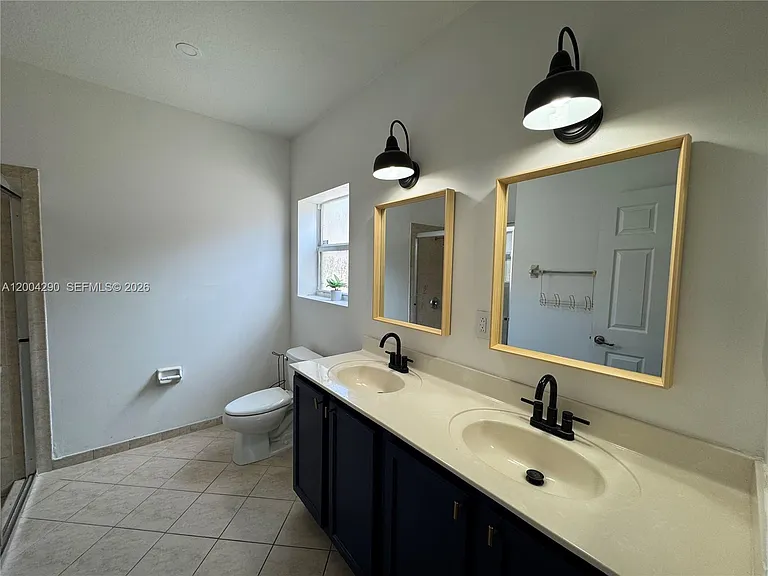 2356 NE 3rd Ct — Photo 16