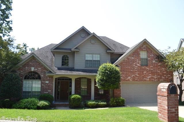 1st image of 10 Wellington Woods Ct