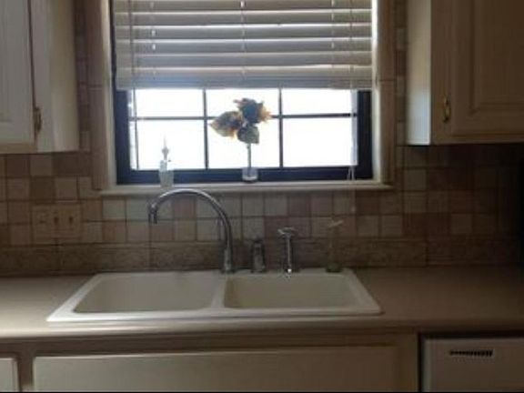 5th image of 5511 NW Kirkley Pl
