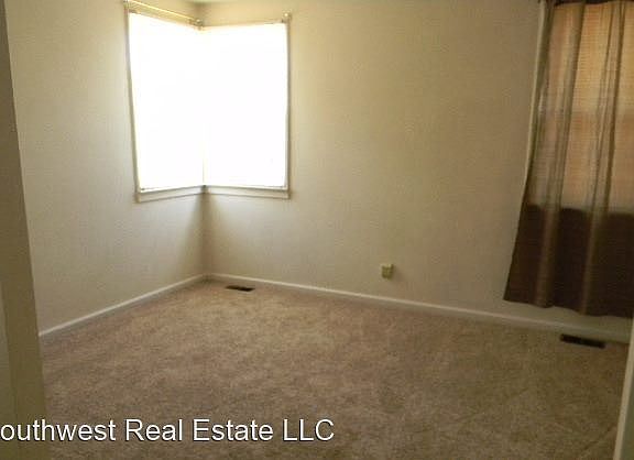 4th image of 204 Liberty St APT A