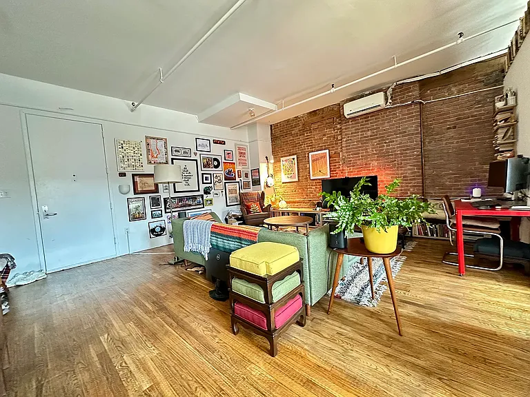 49 Bogart St #24 — Photo 2